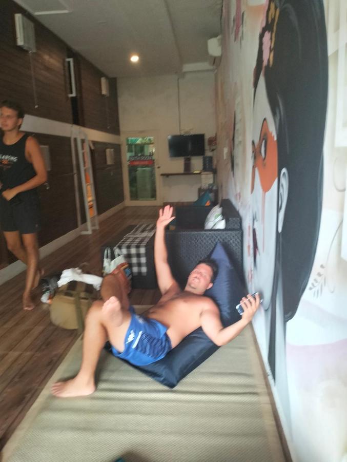 Tara Hostel Batununggul المظهر الخارجي الصورة